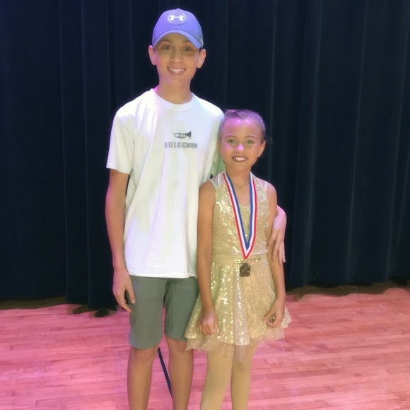 Meet your Posher, Mandi - Picture 3 of 3